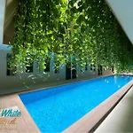 Beauty Suite W Gym Sauna Pool Close 5Th Ave &Beach