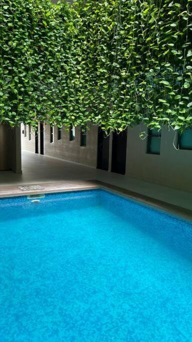 Beauty W Gym Sauna Pool Close 5th Ave &beach