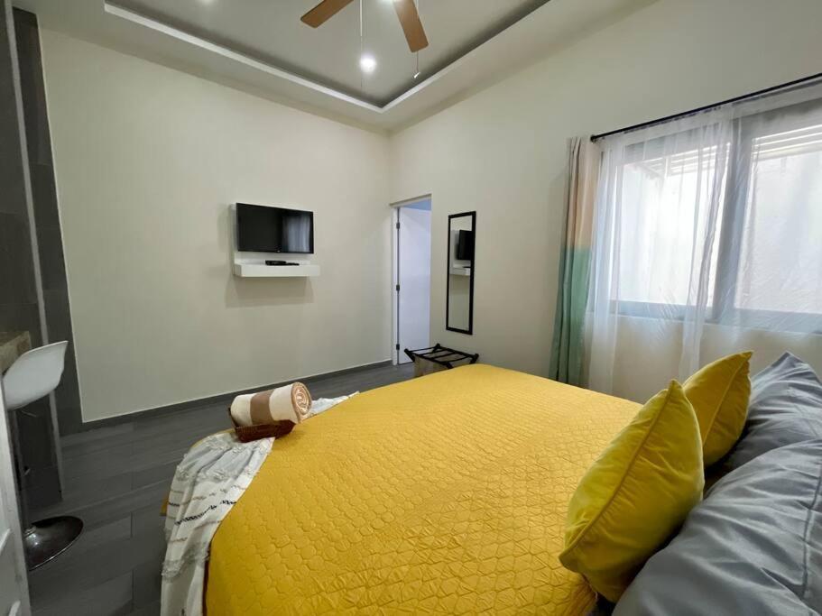 Beauty W Gym Sauna Pool Close 5th Ave &beach Apartamento *